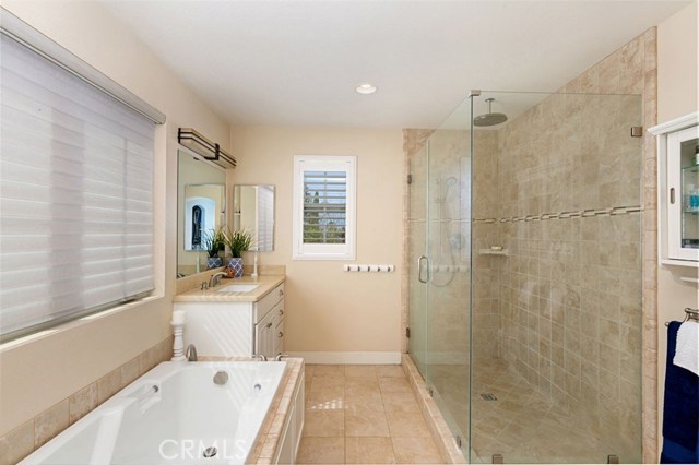 825 Anita Street, Redondo Beach, California 90278, 4 Bedrooms Bedrooms, ,3 BathroomsBathrooms,Residential,Sold,Anita,SB19217059