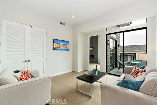 2315 Huntington Ln, Redondo Beach, California 90278, 4 Bedrooms Bedrooms, ,3 BathroomsBathrooms,Residential,Sold,Huntington Ln,SB19189198