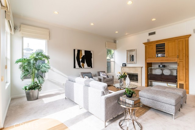 700 36th Street, Manhattan Beach, California 90266, 4 Bedrooms Bedrooms, ,3 BathroomsBathrooms,Residential,Sold,36th,SB19004820