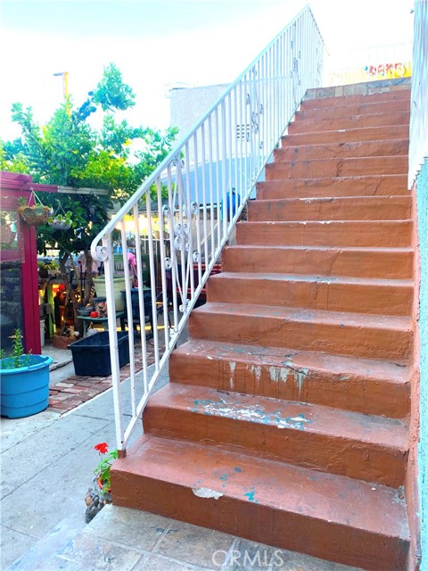  Income Home for Sale in County - Los Angeles, California