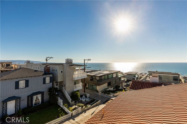 323 25th Street, Manhattan Beach, California 90266, 5 Bedrooms Bedrooms, ,2 BathroomsBathrooms,Residential,Sold,25th,SB20230938