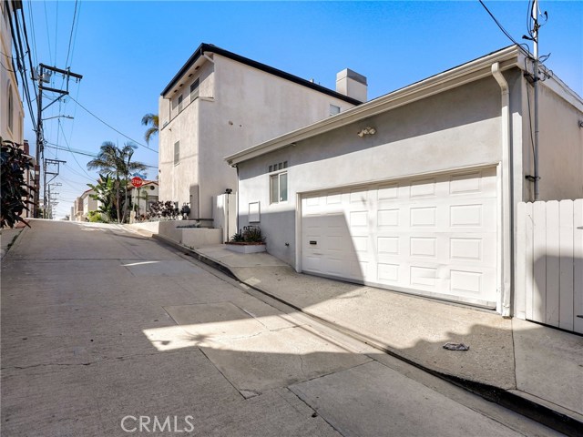 3605 Crest Drive, Manhattan Beach, California 90266, 2 Bedrooms Bedrooms, ,2 BathroomsBathrooms,Residential,Sold,Crest,PW20101894