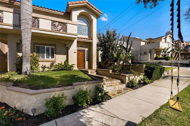 620 Juanita Avenue, Redondo Beach, California 90277, 3 Bedrooms Bedrooms, ,2 BathroomsBathrooms,Residential,Sold,Juanita,SB19033895