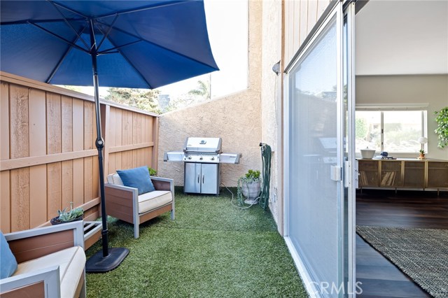 2701 Voorhees Avenue, Redondo Beach, California 90278, 2 Bedrooms Bedrooms, ,2 BathroomsBathrooms,Residential,Sold,Voorhees,SB20156888