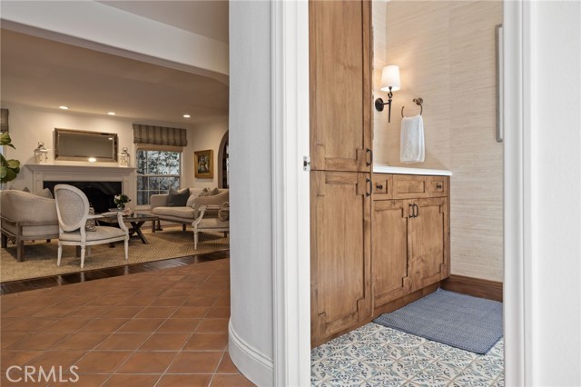 2200 Elm Avenue, Manhattan Beach, California 90266, 4 Bedrooms Bedrooms, ,3 BathroomsBathrooms,Residential,Sold,Elm,SB21076957