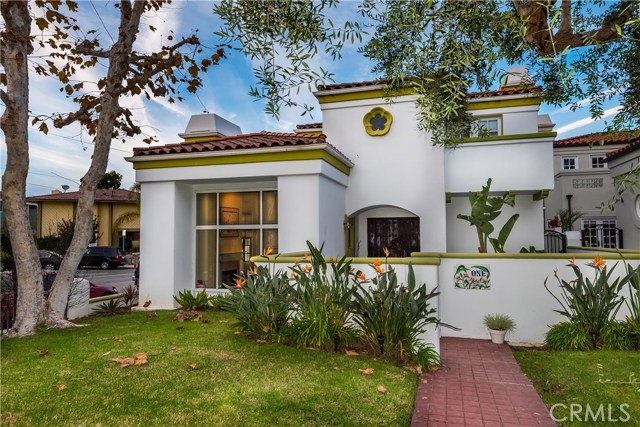 1 Arbolado Court, Manhattan Beach, California 90266, 4 Bedrooms Bedrooms, ,3 BathroomsBathrooms,Residential,Sold,Arbolado,SB18297659