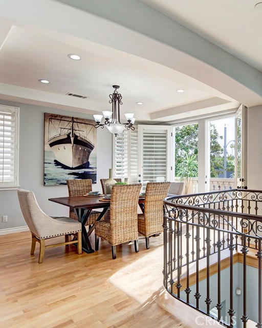 618 Broadway, Redondo Beach, California 90277, 3 Bedrooms Bedrooms, ,2 BathroomsBathrooms,Residential,Sold,Broadway,SB17101227