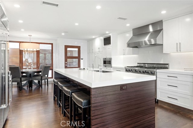 716 Manhattan Avenue, Manhattan Beach, California 90266, 3 Bedrooms Bedrooms, ,3 BathroomsBathrooms,Residential,Sold,Manhattan,SB20229192