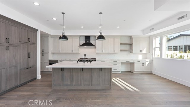 1020 Avenue A, Redondo Beach, California 90277, 6 Bedrooms Bedrooms, ,6 BathroomsBathrooms,Residential,Sold,Avenue A,PV20189738