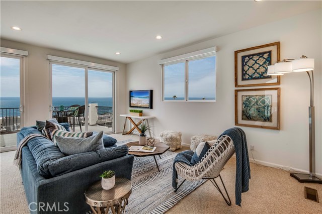 3805 Crest Drive, Manhattan Beach, California 90266, 3 Bedrooms Bedrooms, ,3 BathroomsBathrooms,Residential,Sold,Crest,SB19150131