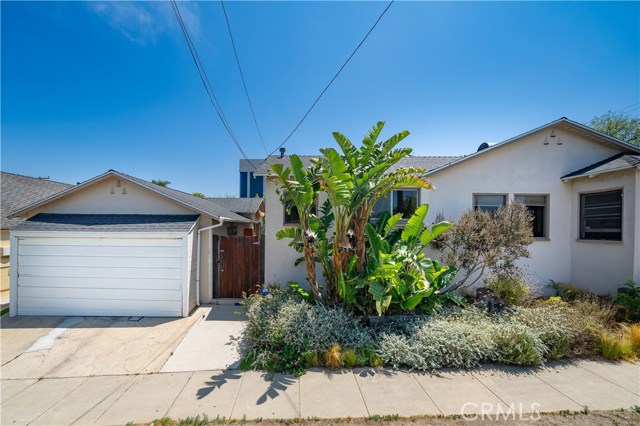 1001 8th Place, Hermosa Beach, California 90254, 3 Bedrooms Bedrooms, ,1 BathroomBathrooms,Residential,Sold,8th,SB18207949