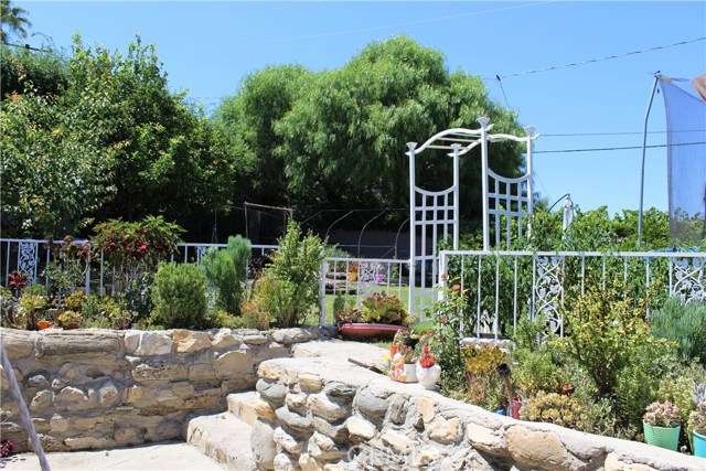 1859 Trudie Drive, Rancho Palos Verdes, California 90275, 3 Bedrooms Bedrooms, ,2 BathroomsBathrooms,Residential,Sold,Trudie,SB18191047