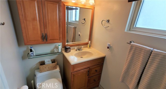 1124 11th Street, Hermosa Beach, California 90254, 3 Bedrooms Bedrooms, ,1 BathroomBathrooms,Residential,Sold,11th Street,SB20025599