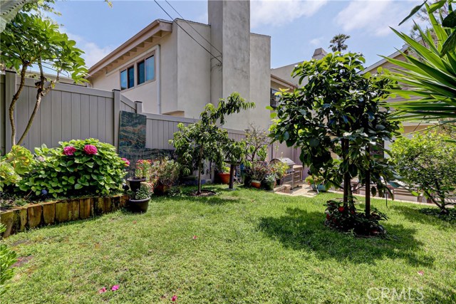 1600 Elm Avenue, Manhattan Beach, California 90266, 3 Bedrooms Bedrooms, ,3 BathroomsBathrooms,Residential,Sold,Elm,SB19126027