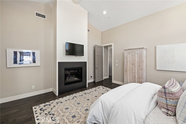 2309 Clark Lane, Redondo Beach, California 90278, 4 Bedrooms Bedrooms, ,3 BathroomsBathrooms,Residential,Sold,Clark,SB21061823