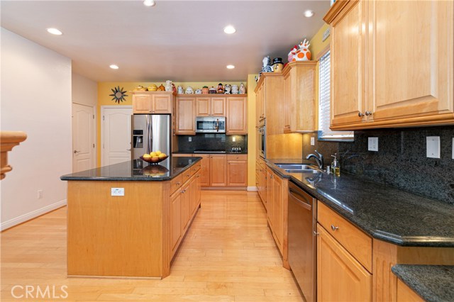 2005 Plant Avenue, Redondo Beach, California 90278, 4 Bedrooms Bedrooms, ,2 BathroomsBathrooms,Residential,Sold,Plant,SB20174146