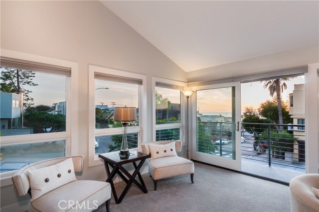 201 24th Street, Hermosa Beach, California 90254, 3 Bedrooms Bedrooms, ,2 BathroomsBathrooms,Residential,Sold,24th,SB17267233