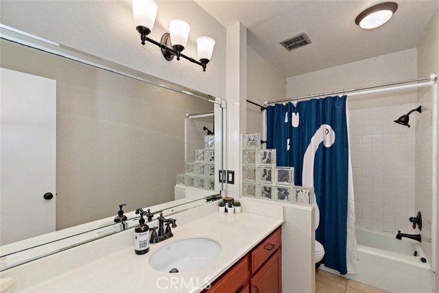 Upstairs Hallway Bathroom
