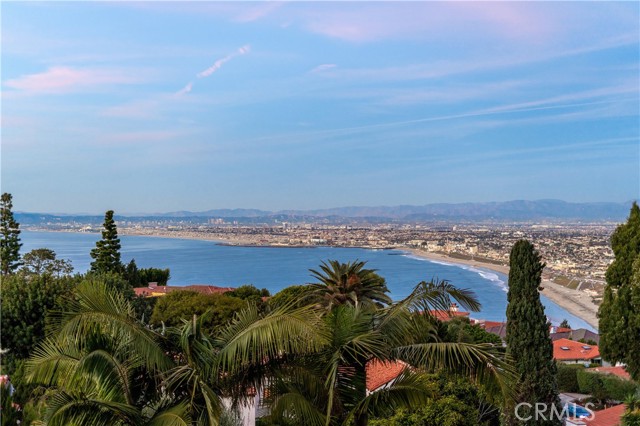 841 Via Somonte, Palos Verdes Estates, California 90274, 4 Bedrooms Bedrooms, ,5 BathroomsBathrooms,Residential,Sold,Via Somonte,SB21146650