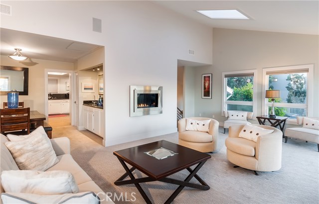 201 24th Street, Hermosa Beach, California 90254, 3 Bedrooms Bedrooms, ,2 BathroomsBathrooms,Residential,Sold,24th,SB17267233