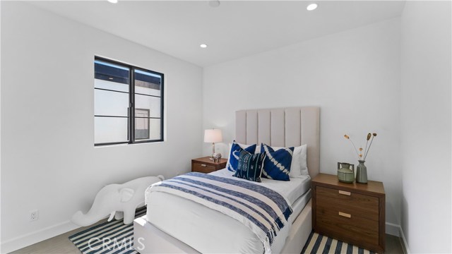 1712 Meadows Avenue, Manhattan Beach, California 90266, 5 Bedrooms Bedrooms, ,2 BathroomsBathrooms,Residential,Sold,Meadows,SB20199095