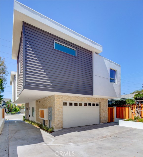 102 Prospect Avenue, Redondo Beach, California 90277, 3 Bedrooms Bedrooms, ,1 BathroomBathrooms,Residential,Sold,Prospect,SB19223229