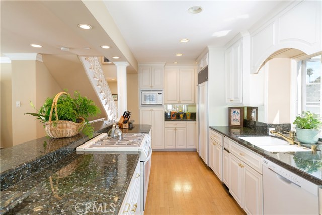 3108 Poinsettia Avenue, Manhattan Beach, California 90266, 3 Bedrooms Bedrooms, ,3 BathroomsBathrooms,Residential,Sold,Poinsettia,SB19026321