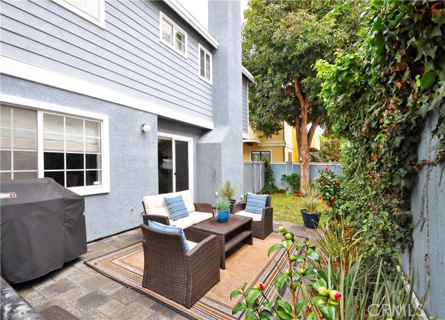 1922 Nelson Avenue, Redondo Beach, California 90278, 4 Bedrooms Bedrooms, ,2 BathroomsBathrooms,Residential,Sold,Nelson,SB19033428