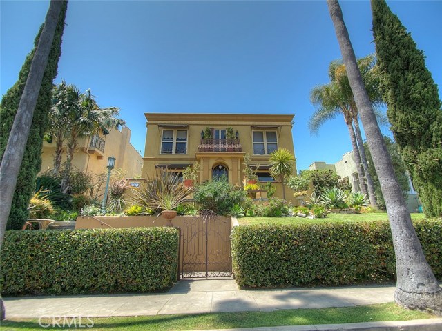 Photo of 121 Belmont Avenue, Long Beach, CA 90803