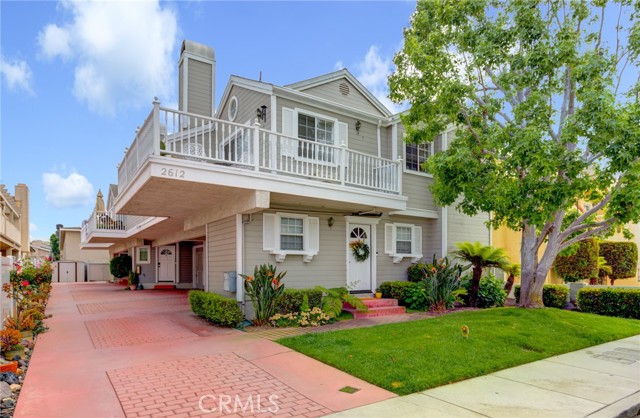 2612 Gates Avenue, Redondo Beach, California 90278, 2 Bedrooms Bedrooms, ,2 BathroomsBathrooms,Residential,Sold,Gates,SB21119373