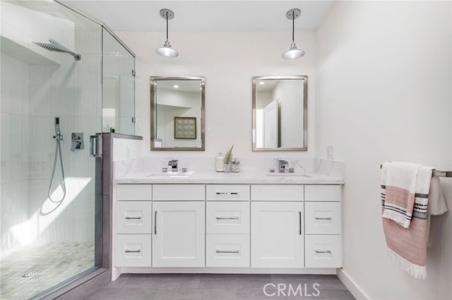 309 20th Place, Manhattan Beach, California 90266, 3 Bedrooms Bedrooms, ,1 BathroomBathrooms,Residential,Sold,20th,SB20217886