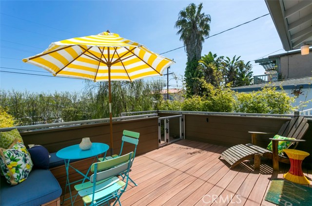 1215 Stanford Avenue, Redondo Beach, California 90278, 4 Bedrooms Bedrooms, ,3 BathroomsBathrooms,Residential,Sold,Stanford,SB17087258