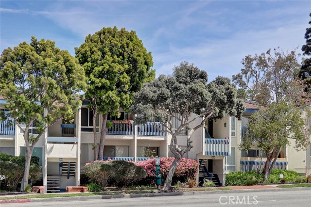 904 Camino Real, Redondo Beach, California 90277, 2 Bedrooms Bedrooms, ,2 BathroomsBathrooms,Residential,Sold,Camino Real,SB19068805