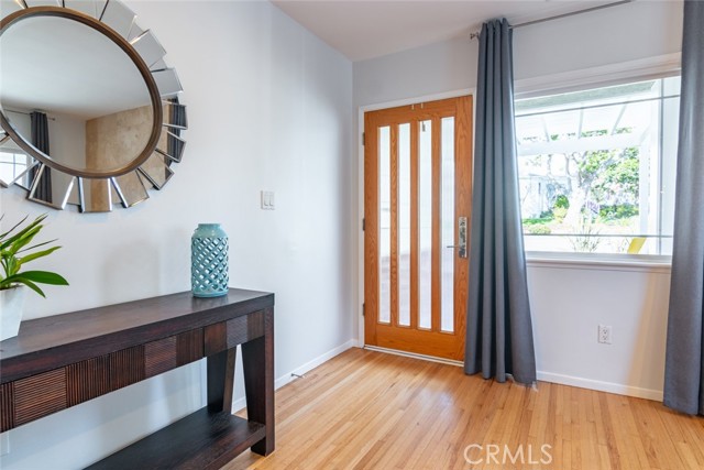 706 Serpentine Street, Redondo Beach, California 90277, 4 Bedrooms Bedrooms, ,2 BathroomsBathrooms,Residential,Sold,Serpentine,SB21039323