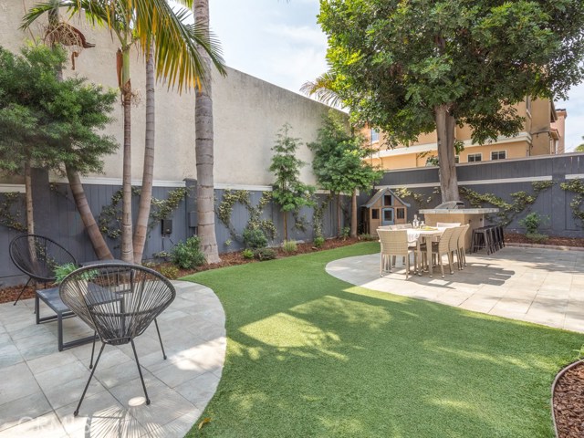 2312 Huntington Lane, Redondo Beach, California 90278, 4 Bedrooms Bedrooms, ,2 BathroomsBathrooms,Residential,Sold,Huntington,SB20214766