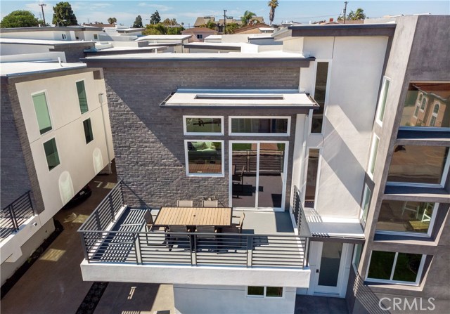 2715 Carnegie Lane, Redondo Beach, California 90278, 4 Bedrooms Bedrooms, ,4 BathroomsBathrooms,Residential,Sold,Carnegie,SB19176335