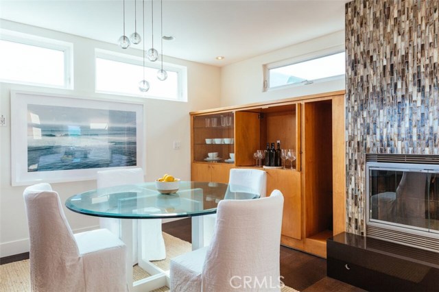 229 24th Street, Hermosa Beach, California 90254, 4 Bedrooms Bedrooms, ,3 BathroomsBathrooms,Residential,Sold,24th,DW17092631