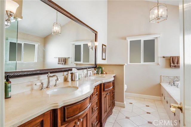 527 Avenue C, Redondo Beach, California 90277, 3 Bedrooms Bedrooms, ,3 BathroomsBathrooms,Residential,Sold,Avenue C,PV20164696