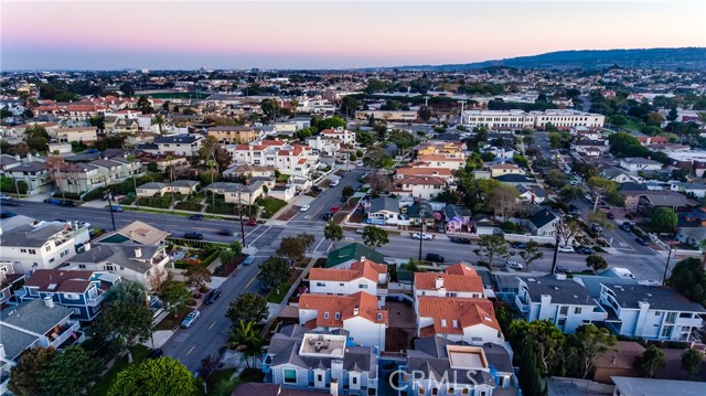 607 Guadalupe Avenue, Redondo Beach, California 90277, 4 Bedrooms Bedrooms, ,4 BathroomsBathrooms,Residential,Sold,Guadalupe,PV18043170