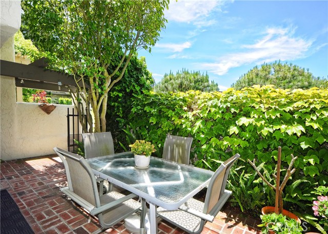 53 Aspen Way, Rolling Hills Estates, California 90274, 2 Bedrooms Bedrooms, ,1 BathroomBathrooms,Residential,Sold,Aspen,PV19150443