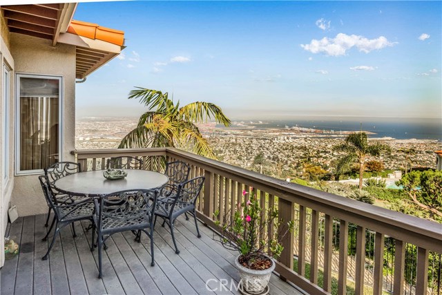 20 Paseo De Castana, Rancho Palos Verdes, California 90275, 4 Bedrooms Bedrooms, ,5 BathroomsBathrooms,Residential,Sold,Paseo De Castana,SB18206835