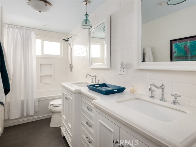 816 Knob Hill Avenue, Redondo Beach, California 90277, 3 Bedrooms Bedrooms, ,2 BathroomsBathrooms,Residential,Sold,Knob Hill,SB21051287