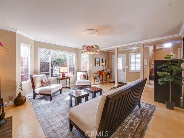 Large and bright living room.