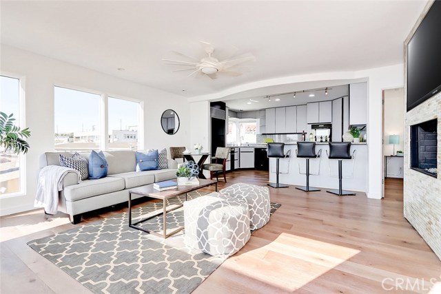 3606 Manhattan Avenue, Manhattan Beach, California 90266, 3 Bedrooms Bedrooms, ,3 BathroomsBathrooms,Residential,Sold,Manhattan,SB20088525