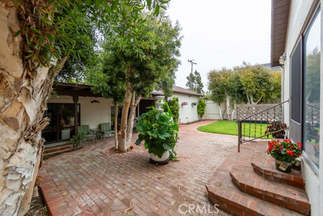 729 27th Street, Manhattan Beach, California 90266, 3 Bedrooms Bedrooms, ,2 BathroomsBathrooms,Residential,Sold,27th,RS20129725