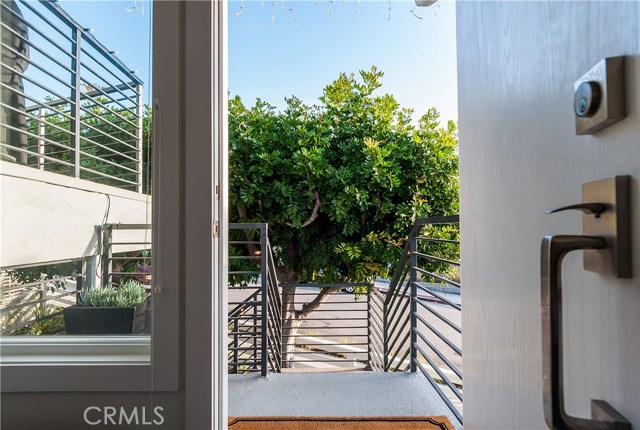 201 24th Street, Hermosa Beach, California 90254, 3 Bedrooms Bedrooms, ,2 BathroomsBathrooms,Residential,Sold,24th,SB17267233
