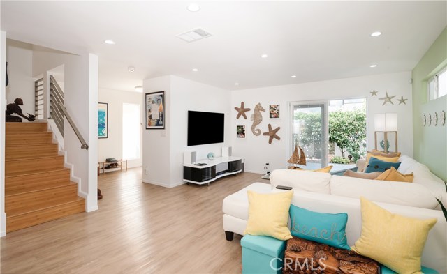462 27th Street, Manhattan Beach, California 90266, 3 Bedrooms Bedrooms, ,2 BathroomsBathrooms,Residential,Sold,27th,SB20201304