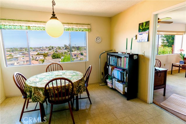 428 Prospect Avenue, Redondo Beach, California 90277, 4 Bedrooms Bedrooms, ,3 BathroomsBathrooms,Residential,Sold,Prospect,SB17070260