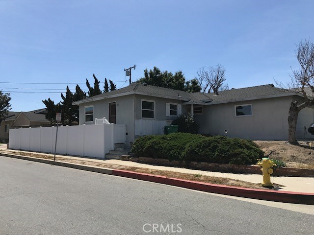 1760 Marine Avenue, Manhattan Beach, California 90266, 3 Bedrooms Bedrooms, ,1 BathroomBathrooms,Residential,Sold,Marine,SB18093946