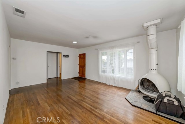 1304 Firmona Avenue, Redondo Beach, California 90278, 4 Bedrooms Bedrooms, ,2 BathroomsBathrooms,Residential,Sold,Firmona,SB20046150